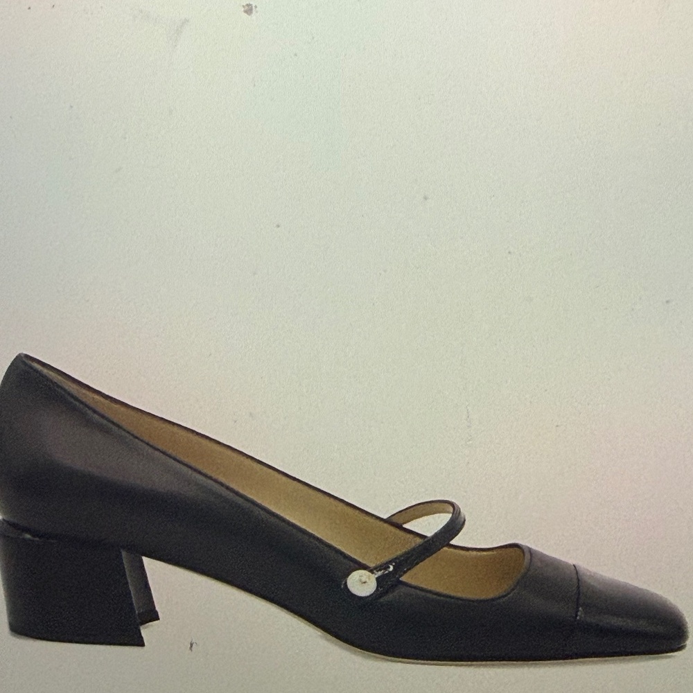 JIMI CHOO Elisa, Size 38 , Color Black Leather